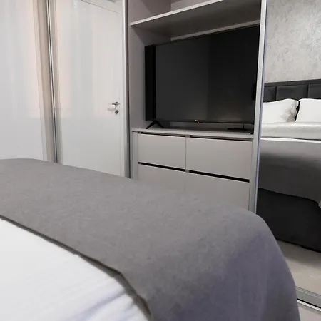 K&p - Luxurious Retreat - Brand New !! Daire