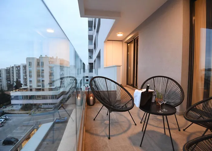 公寓 K&p - Luxurious Retreat - Brand New !! *