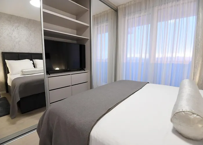 K&p - Luxurious Retreat - Brand New !! 公寓 扎达尔