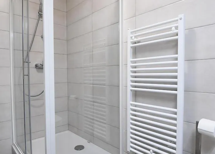 公寓 K&p - Luxurious Retreat - Brand New !! *