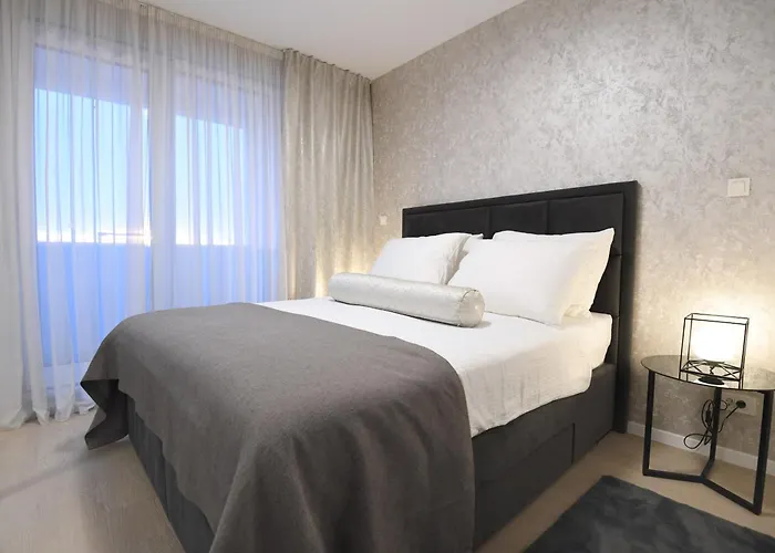 公寓 K&p - Luxurious Retreat - Brand New !! 扎达尔